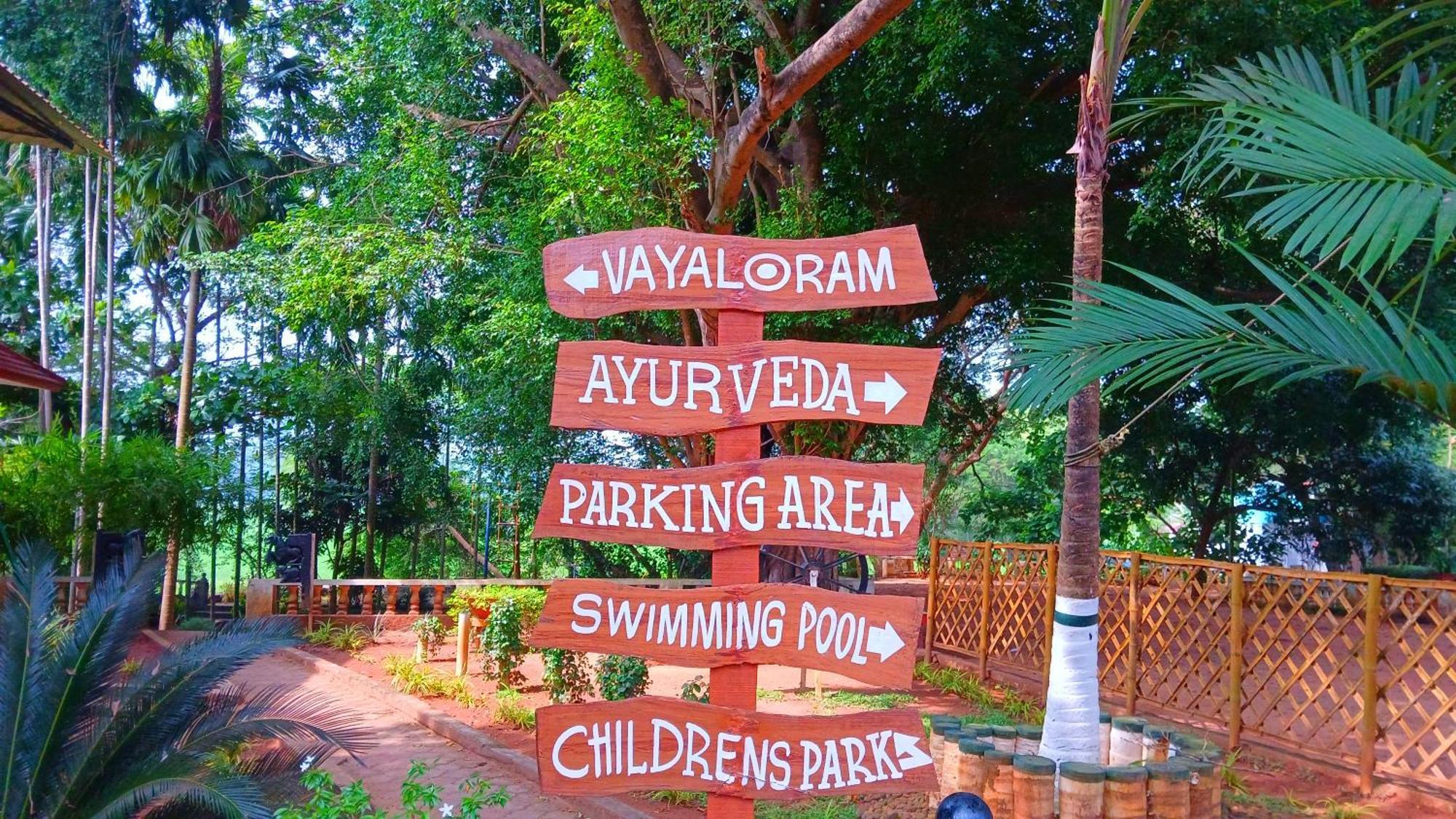 The River Retreat Heritage Ayurvedic Resort Shoranur Esterno foto