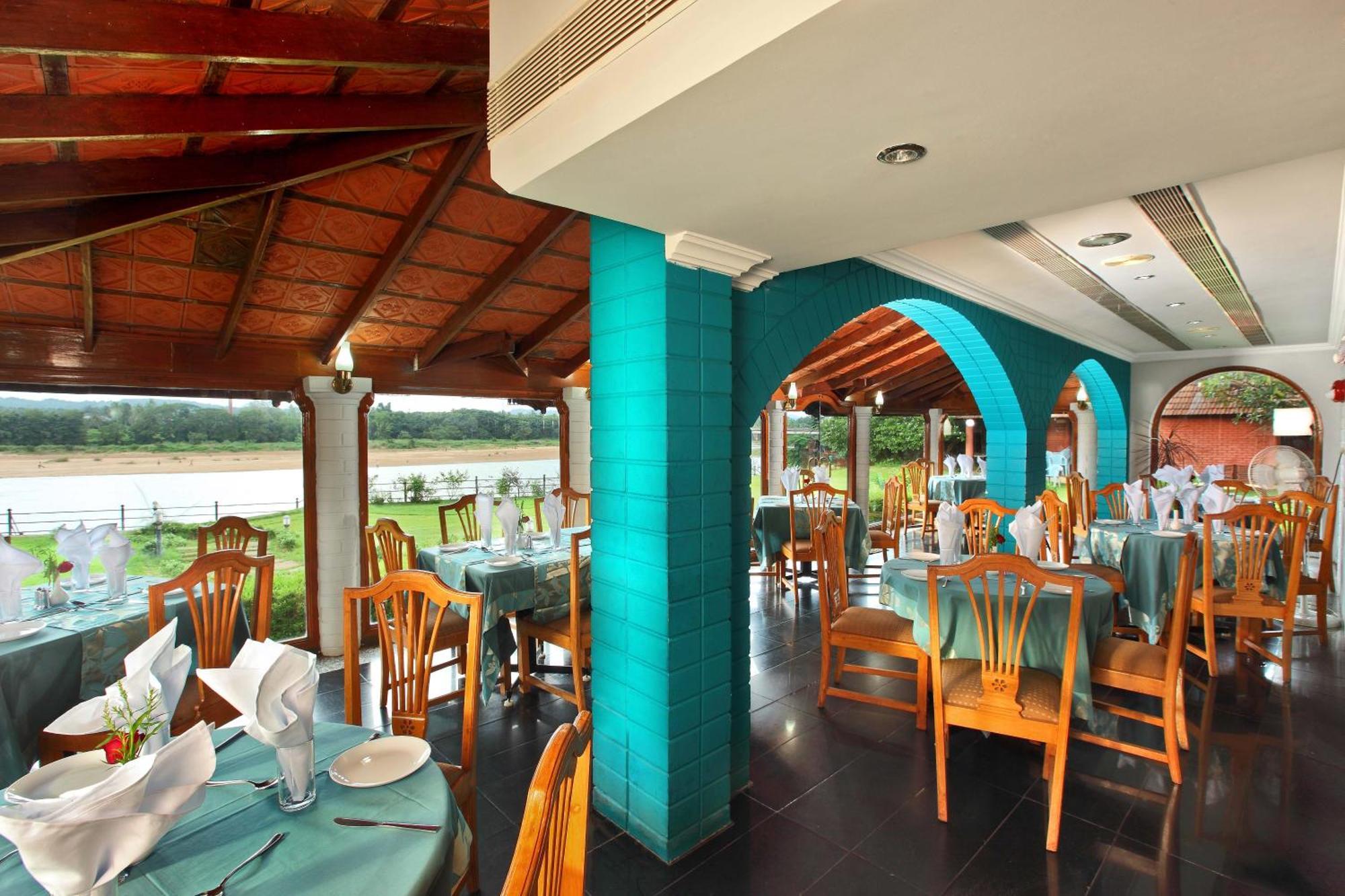 The River Retreat Heritage Ayurvedic Resort Shoranur Esterno foto