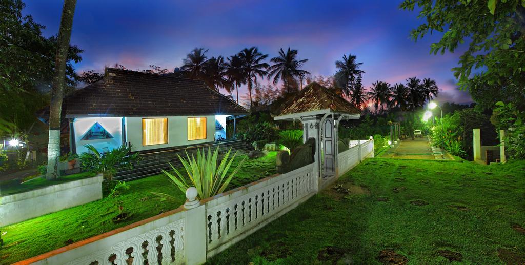 The River Retreat Heritage Ayurvedic Resort Shoranur Esterno foto
