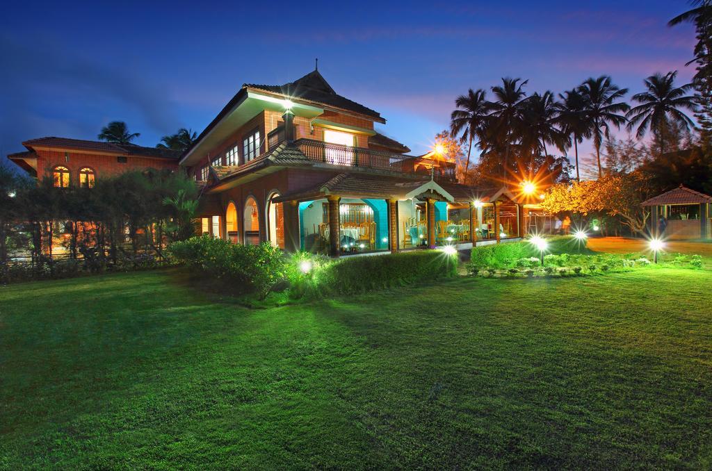 The River Retreat Heritage Ayurvedic Resort Shoranur Esterno foto