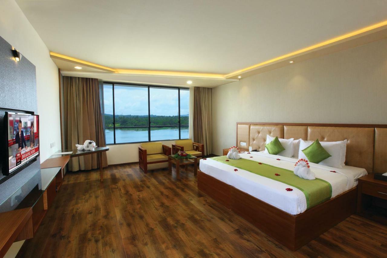 The River Retreat Heritage Ayurvedic Resort Shoranur Esterno foto