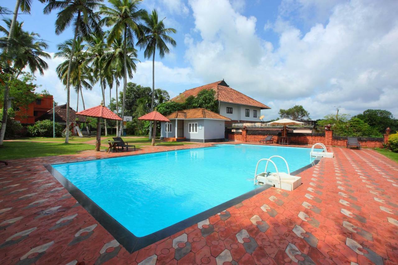 The River Retreat Heritage Ayurvedic Resort Shoranur Esterno foto